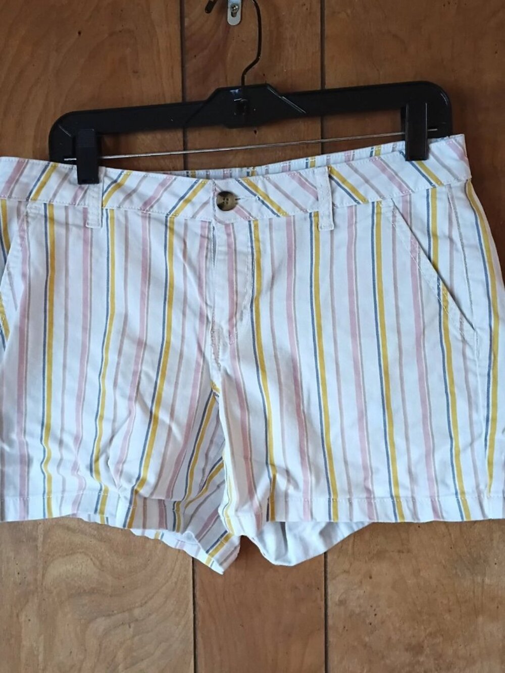 A.N.A Women’s Size 8 Striped Mid Rise Midi Shorts Cotton Spandex Multicolor